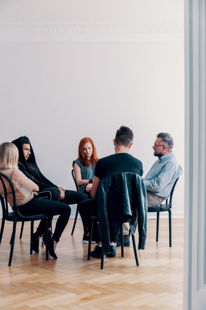 psychoterapia indywidualna psychoterapia grupowa socjoterapia dla młodzieży terapia wsparcie w kryzysie pierwsza pomoc psychologiczna